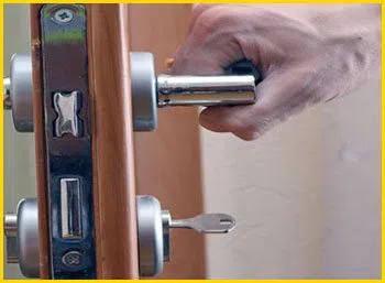 Chicago Express Locksmith Chicago, IL 312-894-1059 Chicago Express Locksmith Chicago, IL 312-894-1059 - 7-lock-installation